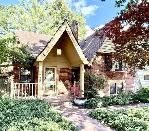 720 S New St, Champaign, IL 61820