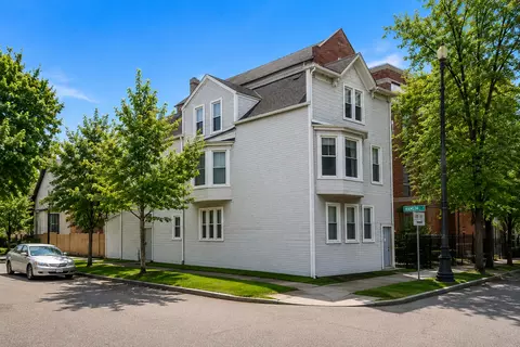 2925 N Damen Ave, Chicago, IL 60618