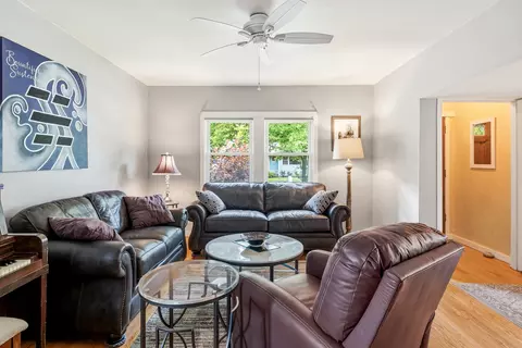 Living - 389 Addison Rd, Riverside, IL 60546 photo 2 of 3