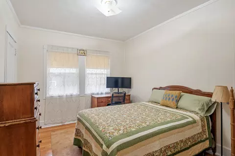 Bedroom - 389 Addison Rd, Riverside, IL 60546 photo 2 of 2