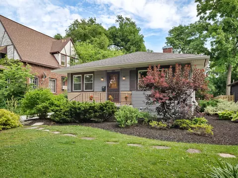 Exterior - 389 Addison Rd, Riverside, IL 60546 photo 2 of 9
