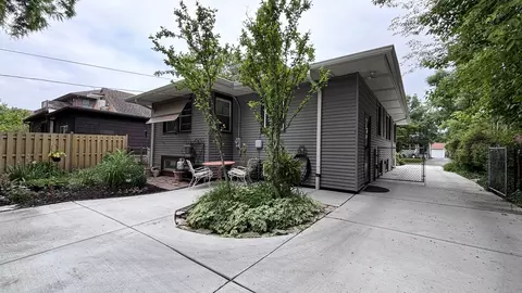 Exterior - 389 Addison Rd, Riverside, IL 60546 photo 5 of 9