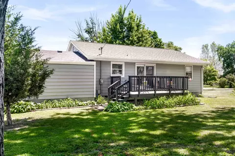 Exterior - 307 S Daniel St, Le Roy, IL 61752 photo 5 of 6