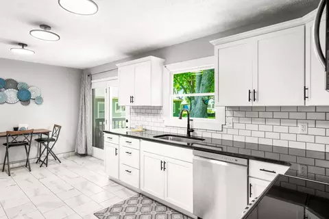 Kitchen - 307 S Daniel St, Le Roy, IL 61752 photo 5 of 5
