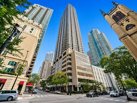 30 E Huron St #4607, Chicago, IL 60611
