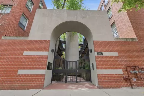 5400 S Hyde Park Blvd #1C, Chicago, IL 60615