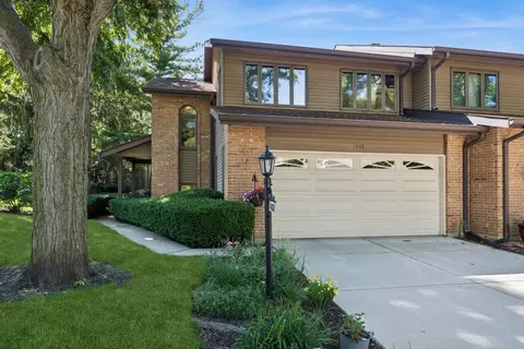 1432 Picadilly Cir, Mount Prospect, IL 60056