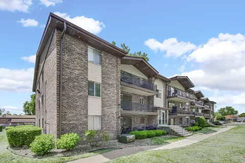13540 Lawler Ave #77, Crestwood, IL 60418