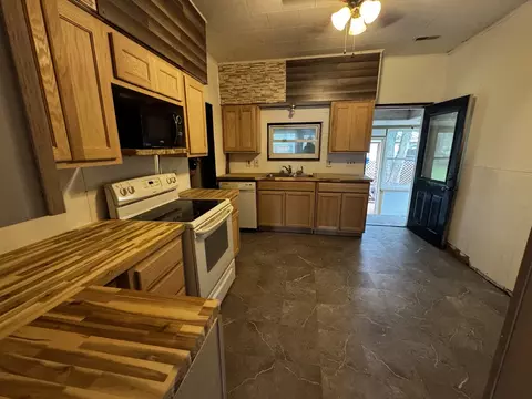 Kitchen - 215 E Main St, Tamaroa, IL 62888 photo 1 of 2