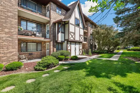 10516 Ridge Cove Dr #25C, Chicago Ridge, IL 60415
