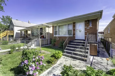 3237 W 38th Pl, Chicago, IL 60632