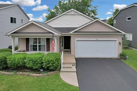 3345 Silver City Ct, Montgomery, IL 60538