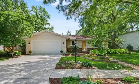 201 E Willard St, Urbana, IL 61801