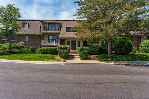 208 E Bailey Rd #H, Naperville, IL 60565