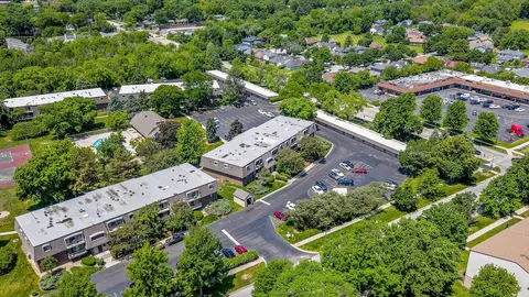 View/Area - 208 E Bailey Rd #H, Naperville, IL 60565 photo 2 of 4