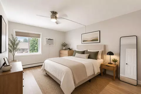 Bedroom - 208 E Bailey Rd #H, Naperville, IL 60565 photo 1 of 1