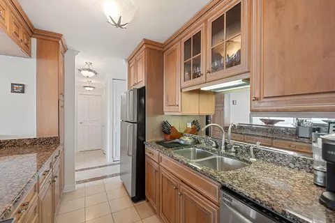 Kitchen - 111 E Chestnut St #55D, Chicago, IL 60611 photo 2 of 3