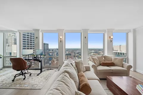 Living - 111 E Chestnut St #55D, Chicago, IL 60611 photo 2 of 5