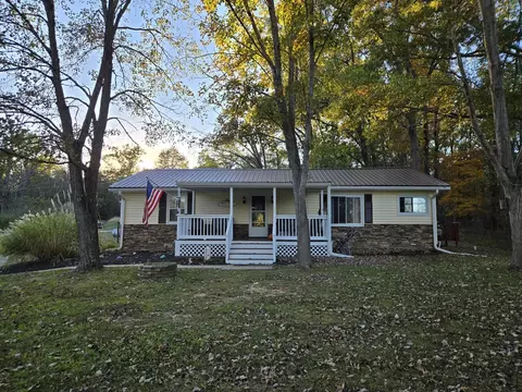 16737 N County Farm Ln, Mount Vernon, IL 62864