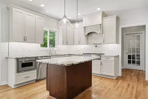 Kitchen - 15235 Hamlin St, Plainfield, IL 60544 photo 3 of 3