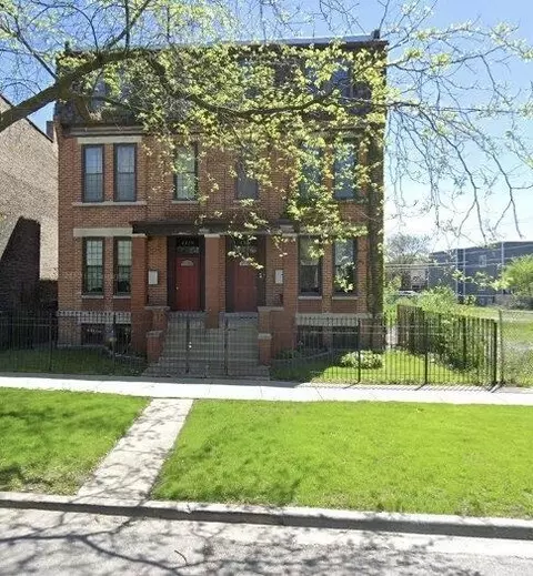 4321 S Ellis Ave #2, Chicago, IL 60653