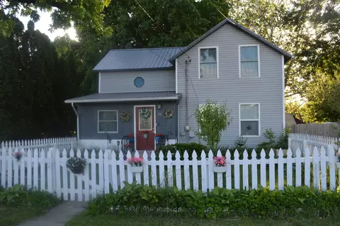 110 S West St, Wyanet, IL 61379