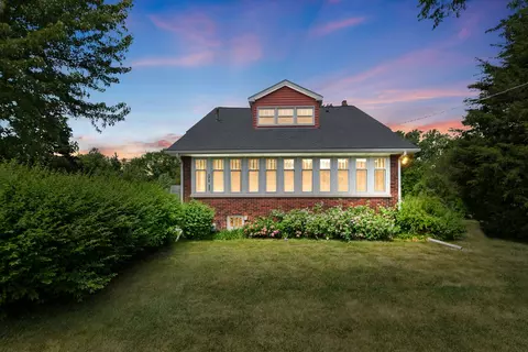 285 Chestnut St, Antioch, IL 60002