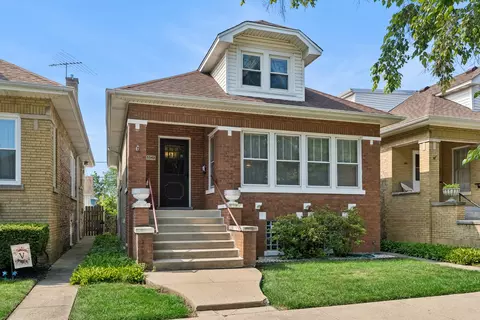 5543 W Berenice Ave, Chicago, IL 60641