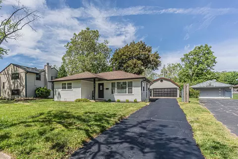 Exterior - 3712 Wren Ln, Rolling Meadows, IL 60008 photo 3 of 9