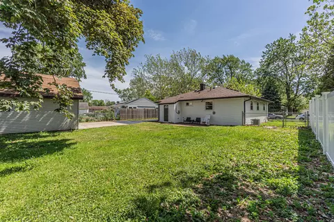 Exterior - 3712 Wren Ln, Rolling Meadows, IL 60008 photo 9 of 9