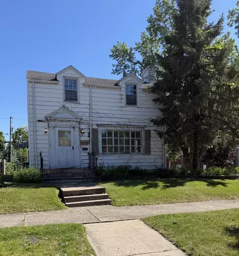 910 Campbell St, Joliet, IL 60435