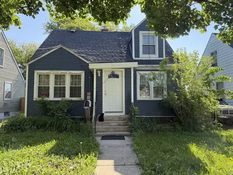 7839 S Trumbull Ave, Chicago, IL 60652
