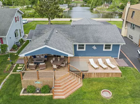Exterior - 715 Monterrey Ter, Mchenry, IL 60050 photo 4 of 5