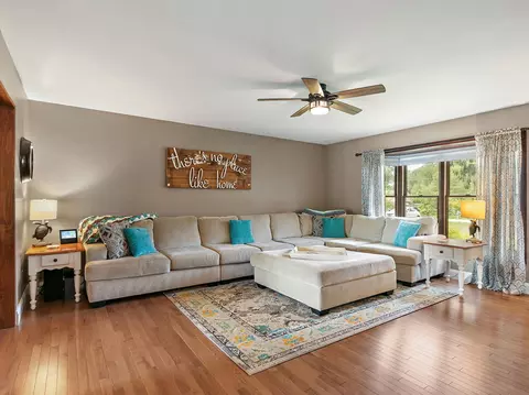 Living - 715 Monterrey Ter, Mchenry, IL 60050 photo 2 of 3