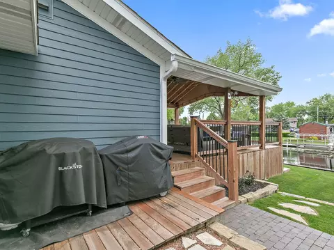 Exterior - 715 Monterrey Ter, Mchenry, IL 60050 photo 3 of 5