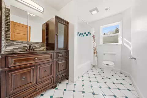 Bath - 317 E Dearborn St, Plano, IL 60545 photo 4 of 5
