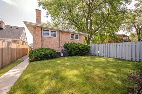 Exterior - 1944 S 15th Ave, Broadview, IL 60155 photo 2 of 3