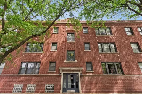 1454 W Roscoe St #1W, Chicago, IL 60657
