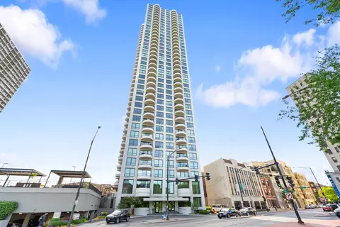 2020 N Lincoln Park W #18C, Chicago, IL 60614