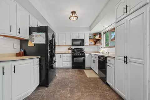 Kitchen - 1 James Ct, Sidney, IL 61877 photo 1 of 4