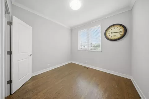 Bedroom - 11 Forest Ave #17, River Forest, IL 60305 photo 4 of 5