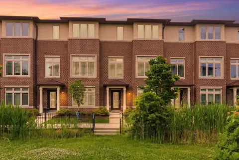 11 Forest Ave #17, River Forest, IL 60305