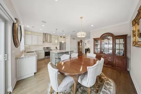 Dining - 11 Forest Ave #17, River Forest, IL 60305 photo 1 of 2