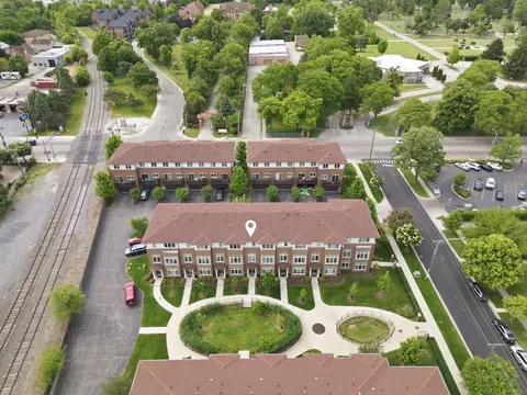View/Area - 11 Forest Ave #17, River Forest, IL 60305 photo 1 of 2