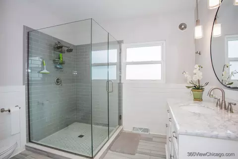Bath - 6308 Main St, Union, IL 60180 photo 1 of 5