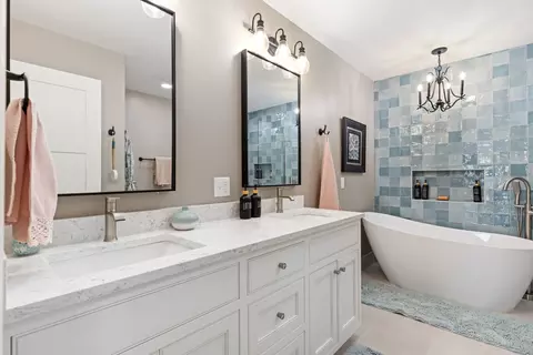 Bath - 13500 S Redberry Cir, Plainfield, IL 60544 photo 1 of 3