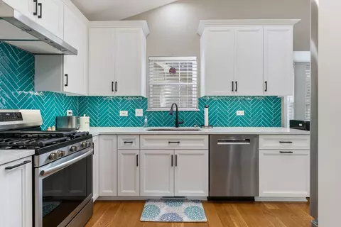 Kitchen - 13500 S Redberry Cir, Plainfield, IL 60544 photo 1 of 4