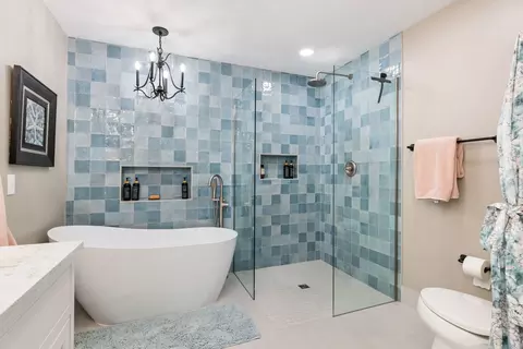 Bath - 13500 S Redberry Cir, Plainfield, IL 60544 photo 2 of 3
