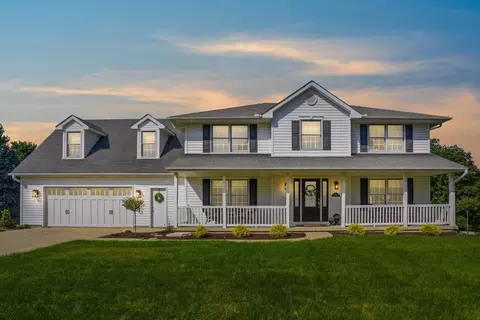 71 Hickory Ct, Geneseo, IL 61254