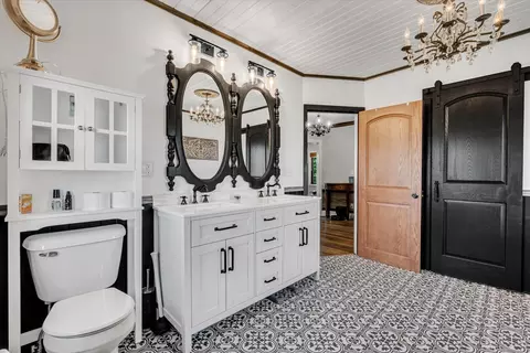 Bath - 14910 Osco Rd, Osco, IL 61274 photo 4 of 5